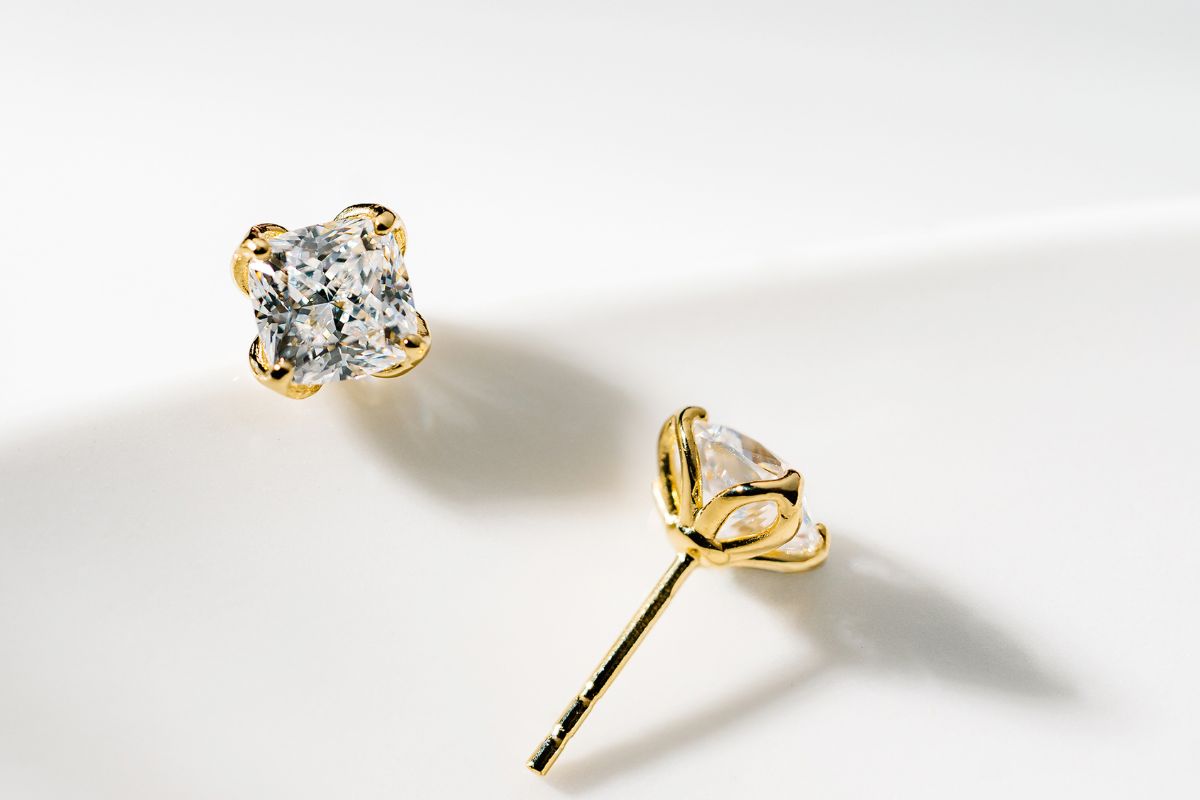 Stretcher Earrings as Trendy Gifts for Your Online Business